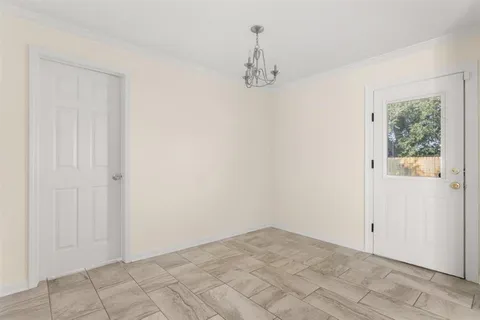 $195,000 | 230 Crestwood Street, Lake Charles, LA 70605