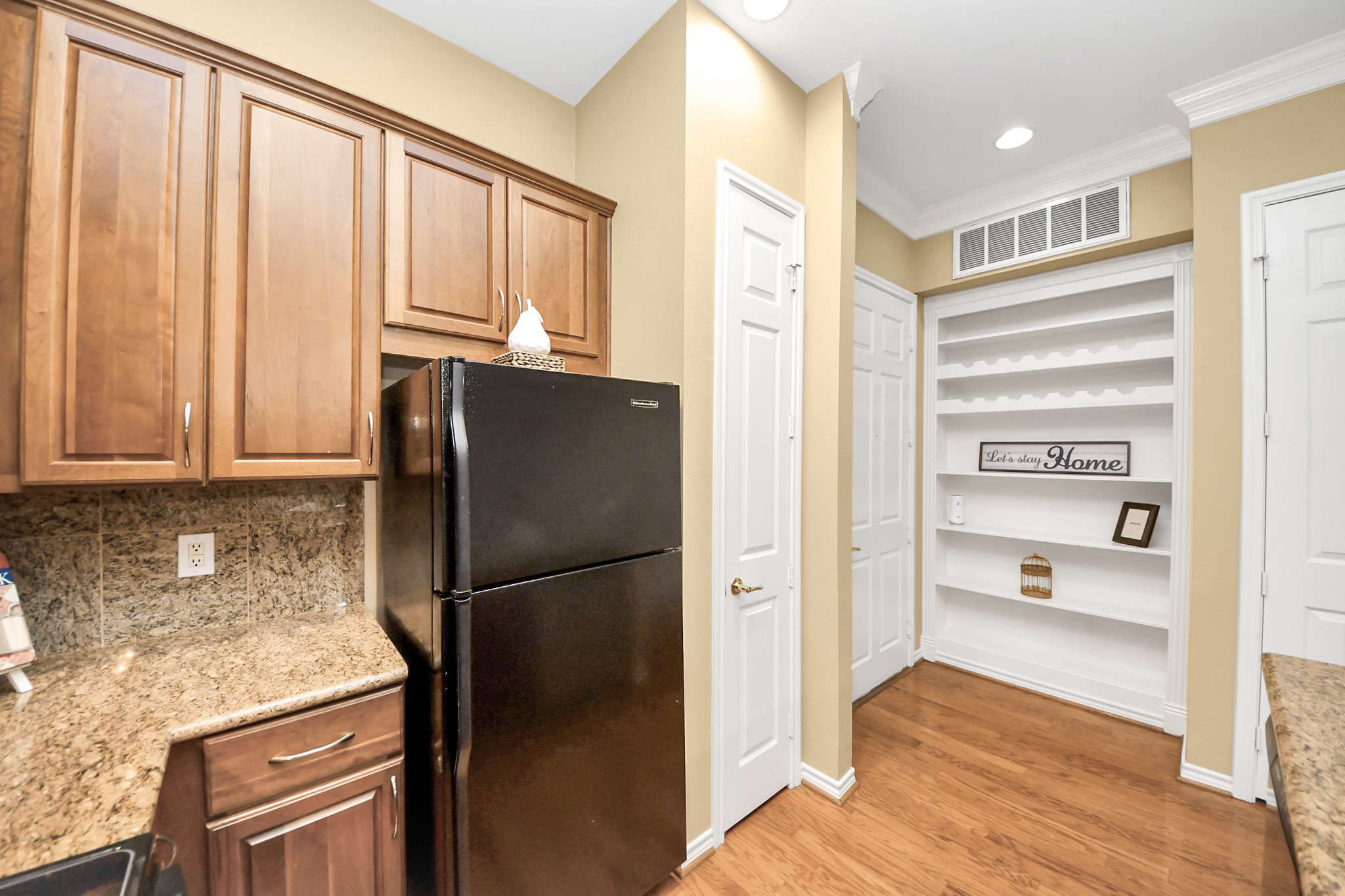 2400 McCue Road, Unit 118 Houston, TX 77056 - Photo 9 of 43 Gallery Image 9
