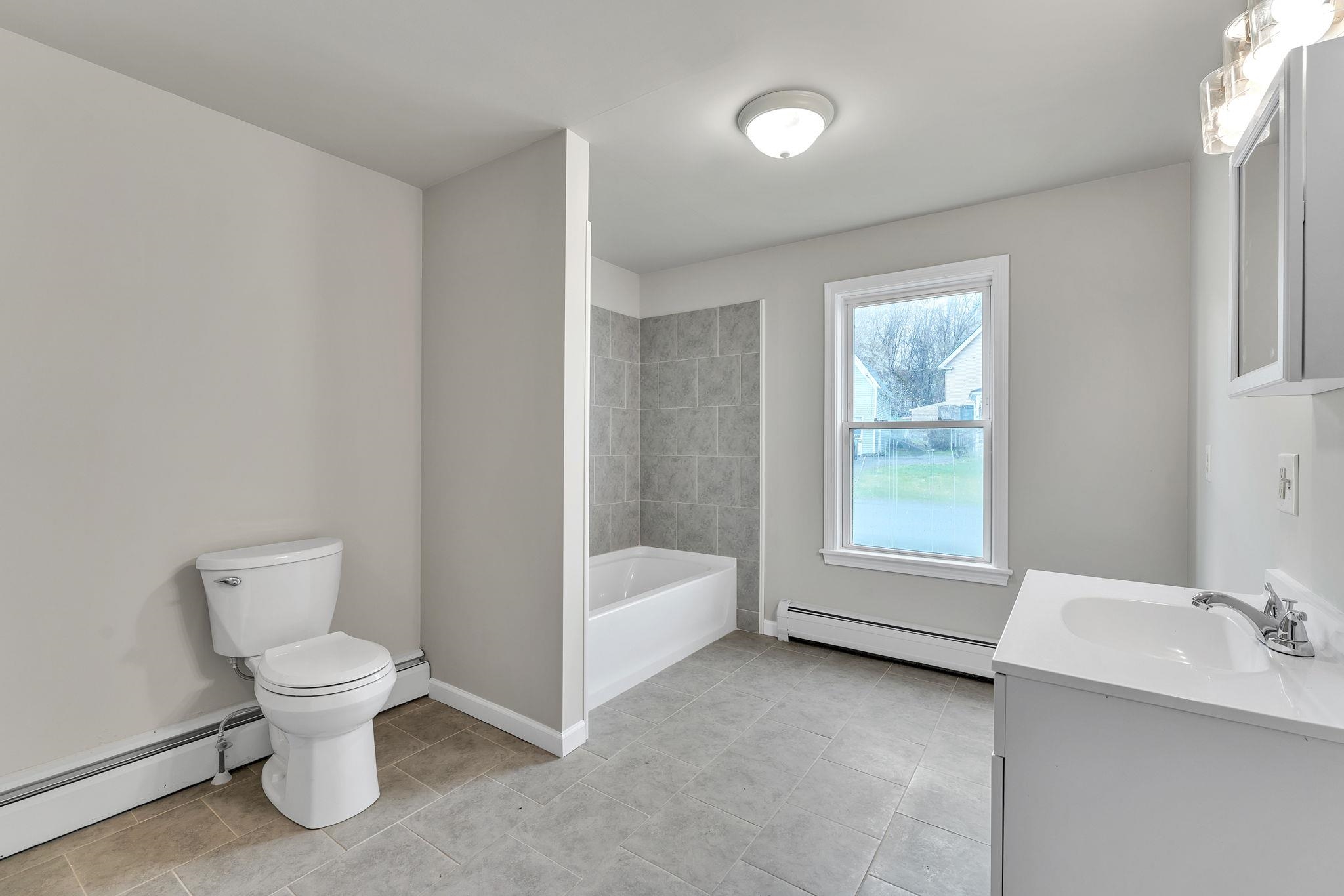 4 South Street Orleans, VT 05860 - Photo 10 of 15