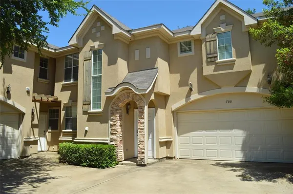 $1,895 | 500 Kingscote Court, Arlington, TX 76010