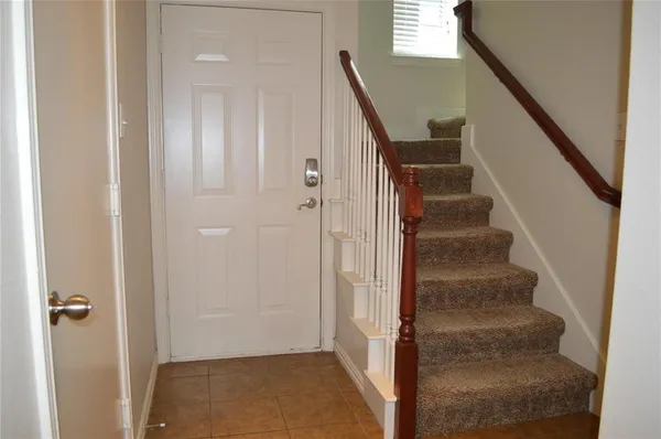$1,895 | 500 Kingscote Court, Arlington, TX 76010