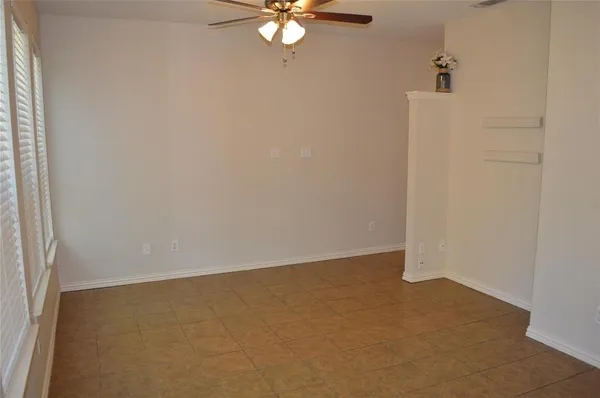 $1,895 | 500 Kingscote Court, Arlington, TX 76010
