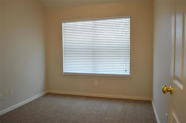$1,895 | 500 Kingscote Court, Arlington, TX 76010
