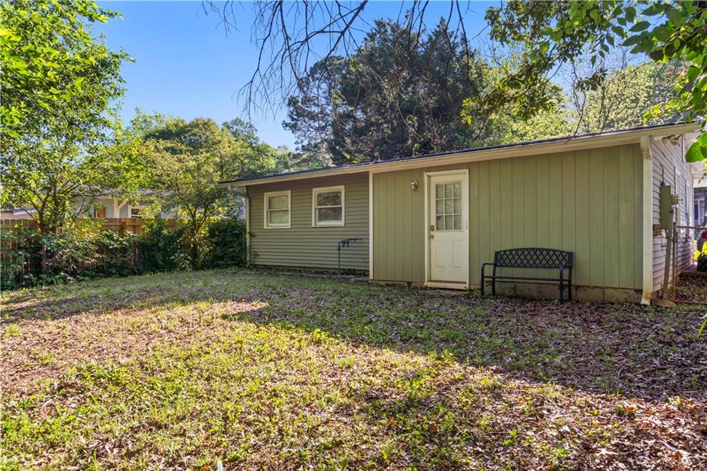 381 Lincoln Street Southwest Atlanta, GA 30315 - Photo 18 of 20 a house view with a backyard space