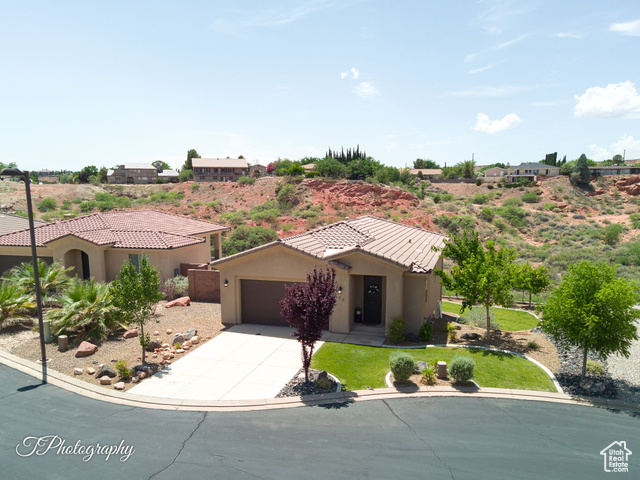 533 North Creek Ridge Circle Washington, UT 84780 - Photo 2 of 34