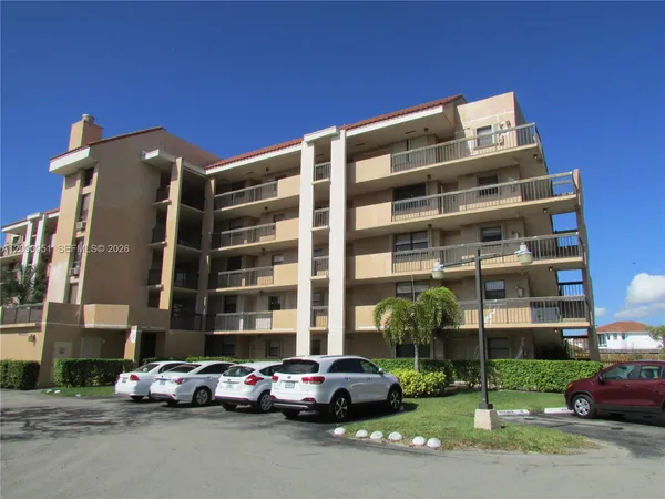 $1,950 | 10315 Northwest 9th St Circle, Unit 40714, Miami, FL 33172