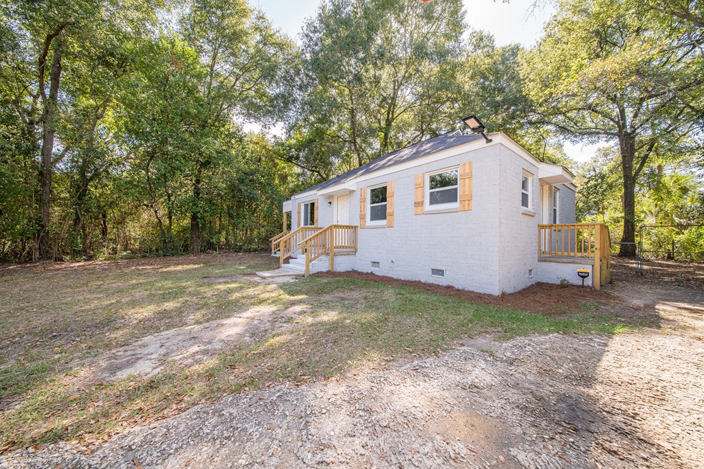 1208 Baker Circle Columbus, GA 31903 - Photo 3 of 22