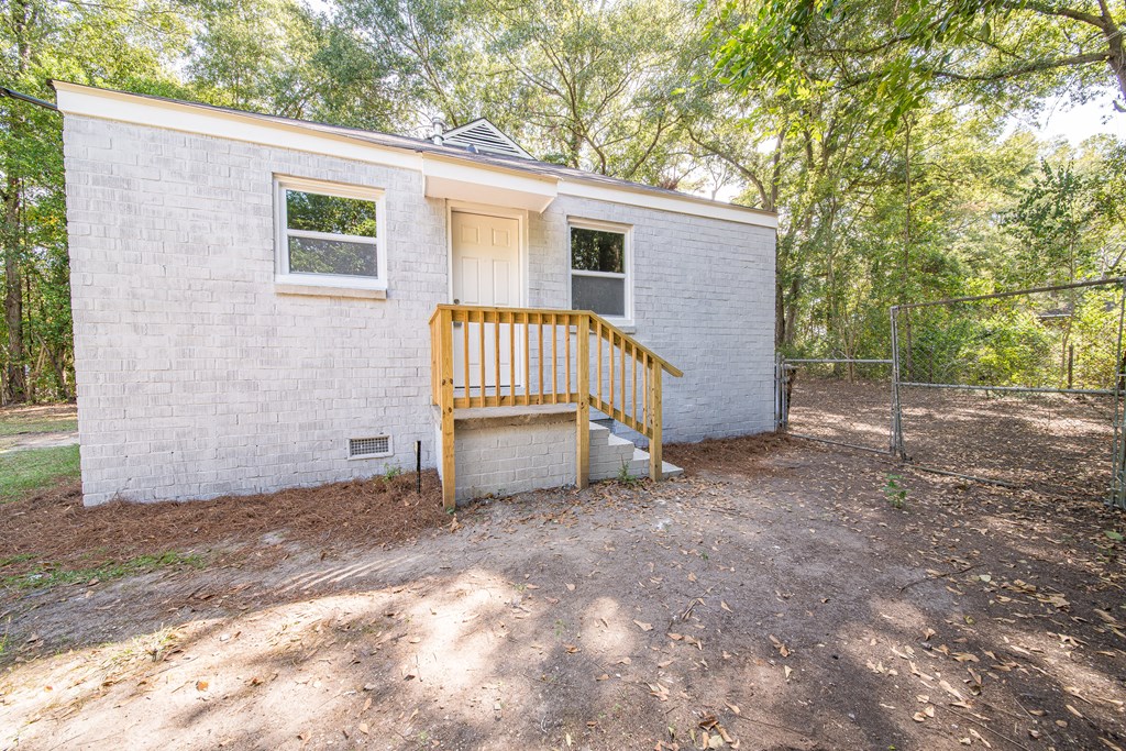 1208 Baker Circle Columbus, GA 31903 - Photo 4 of 22