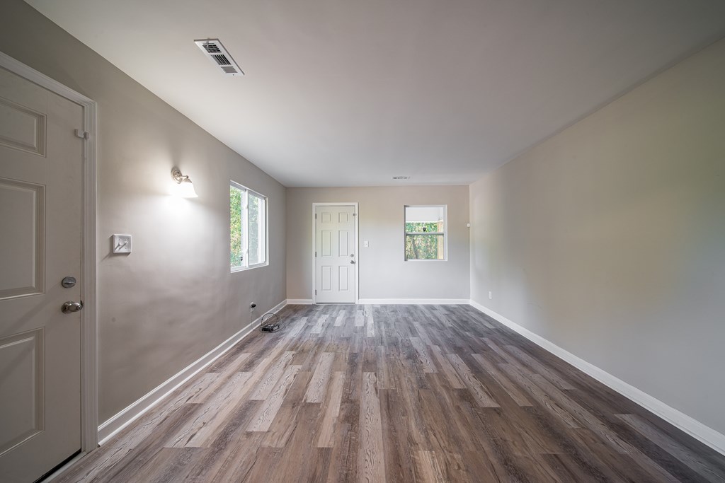 1208 Baker Circle Columbus, GA 31903 - Photo 5 of 22