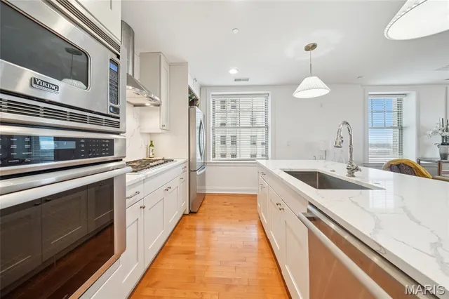 $3,800 | 232 North Kingshighway Boulevard, Unit 1407, St. Louis, MO 63108