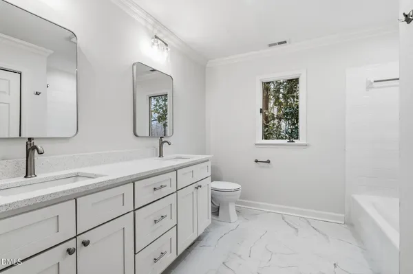 $3,200 | 1504 Homestead Road, Chapel Hill, NC 27516