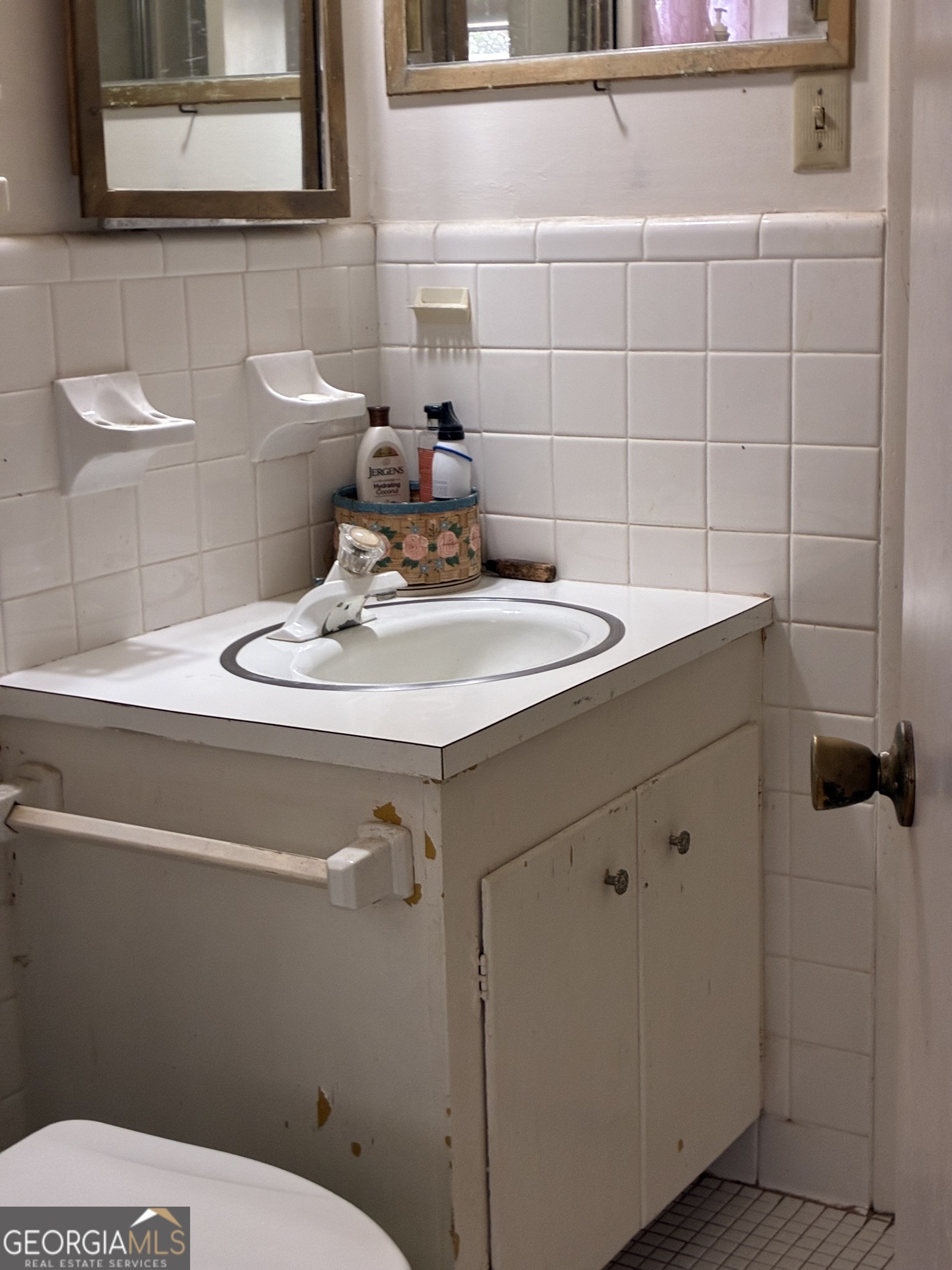 602 North Street Fort Valley, GA 31030 - Photo 31 of 40 a bathroom with a sink and a toilet