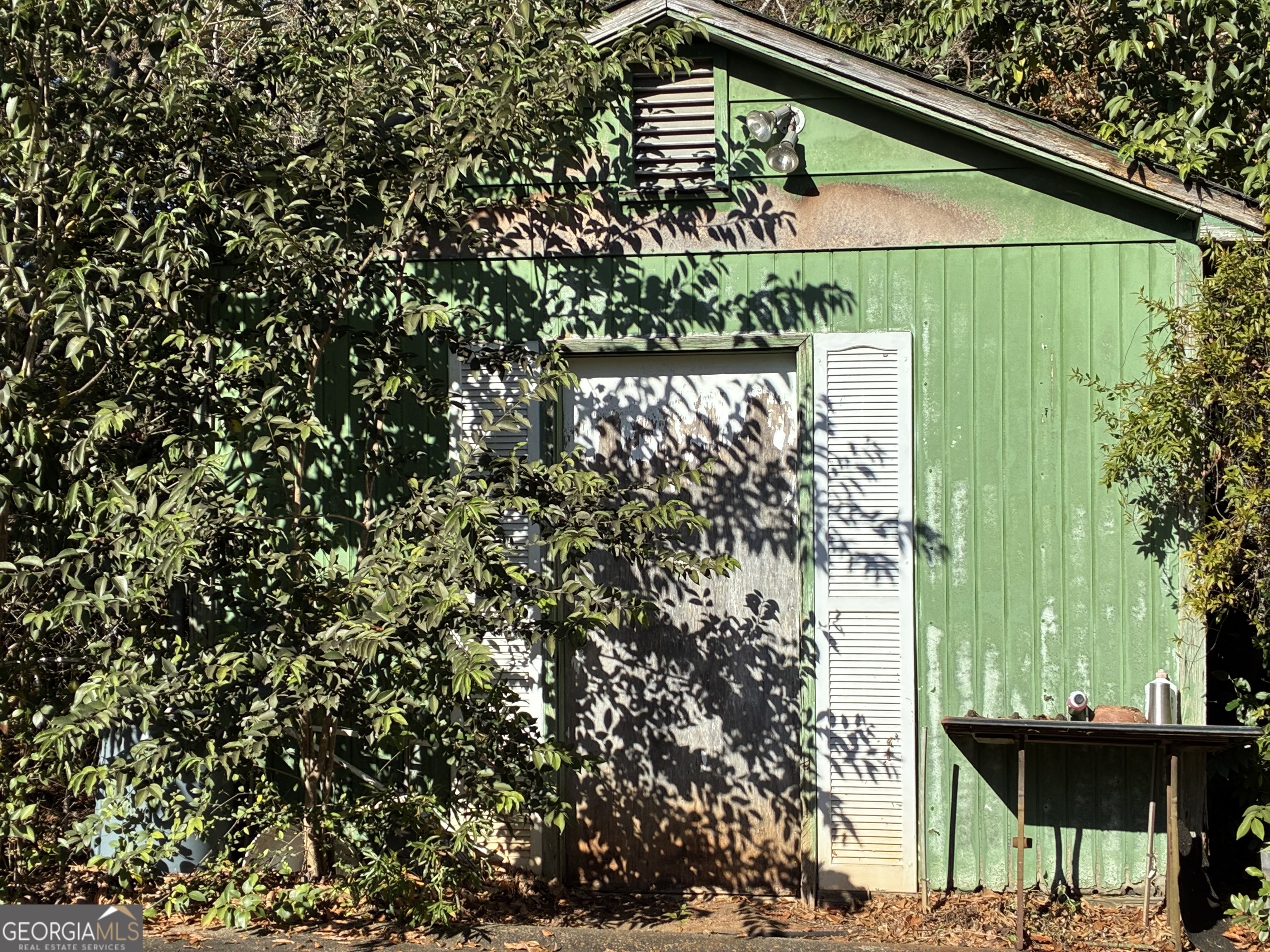 602 North Street Fort Valley, GA 31030 - Photo 34 of 40 a side view of a house with a tree