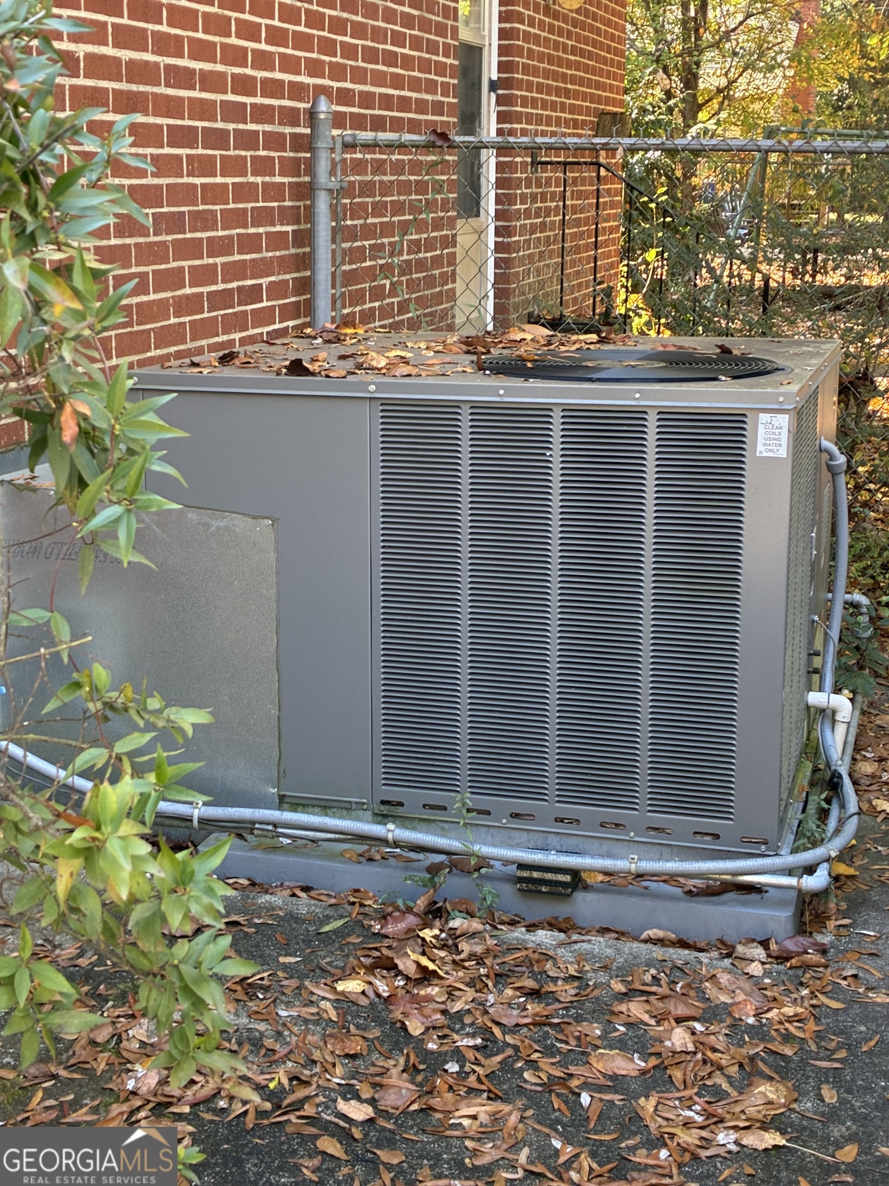 602 North Street Fort Valley, GA 31030 - Photo 35 of 40 a view of a house with a window