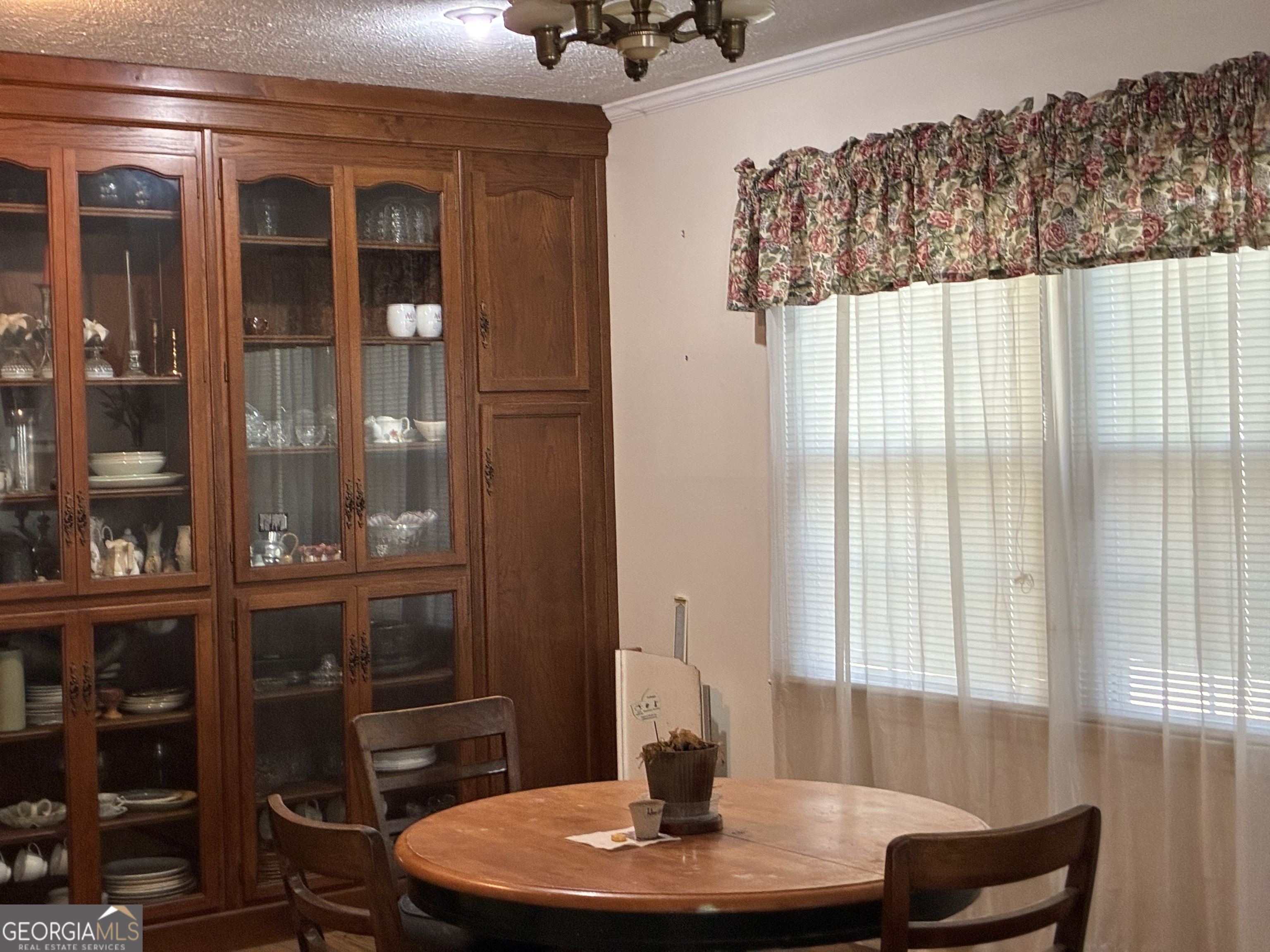 602 North Street Fort Valley, GA 31030 - Photo 10 of 40 a dining room with table and chairs
