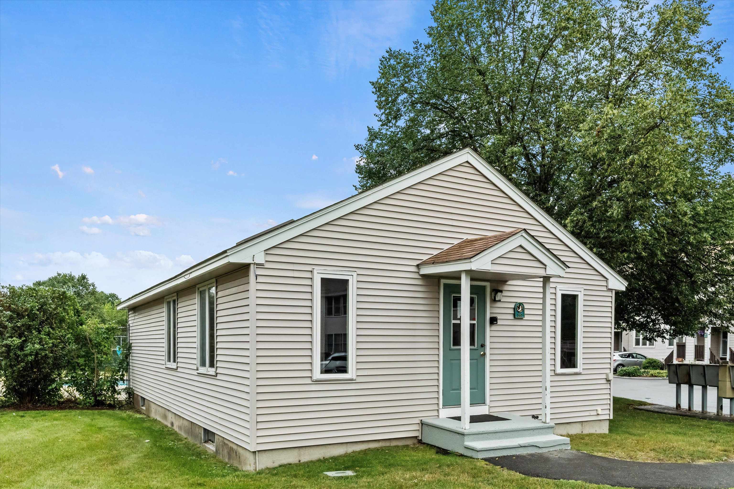 230 Circle Road, Unit 2 Manchester, NH 03103 - Photo 23 of 24