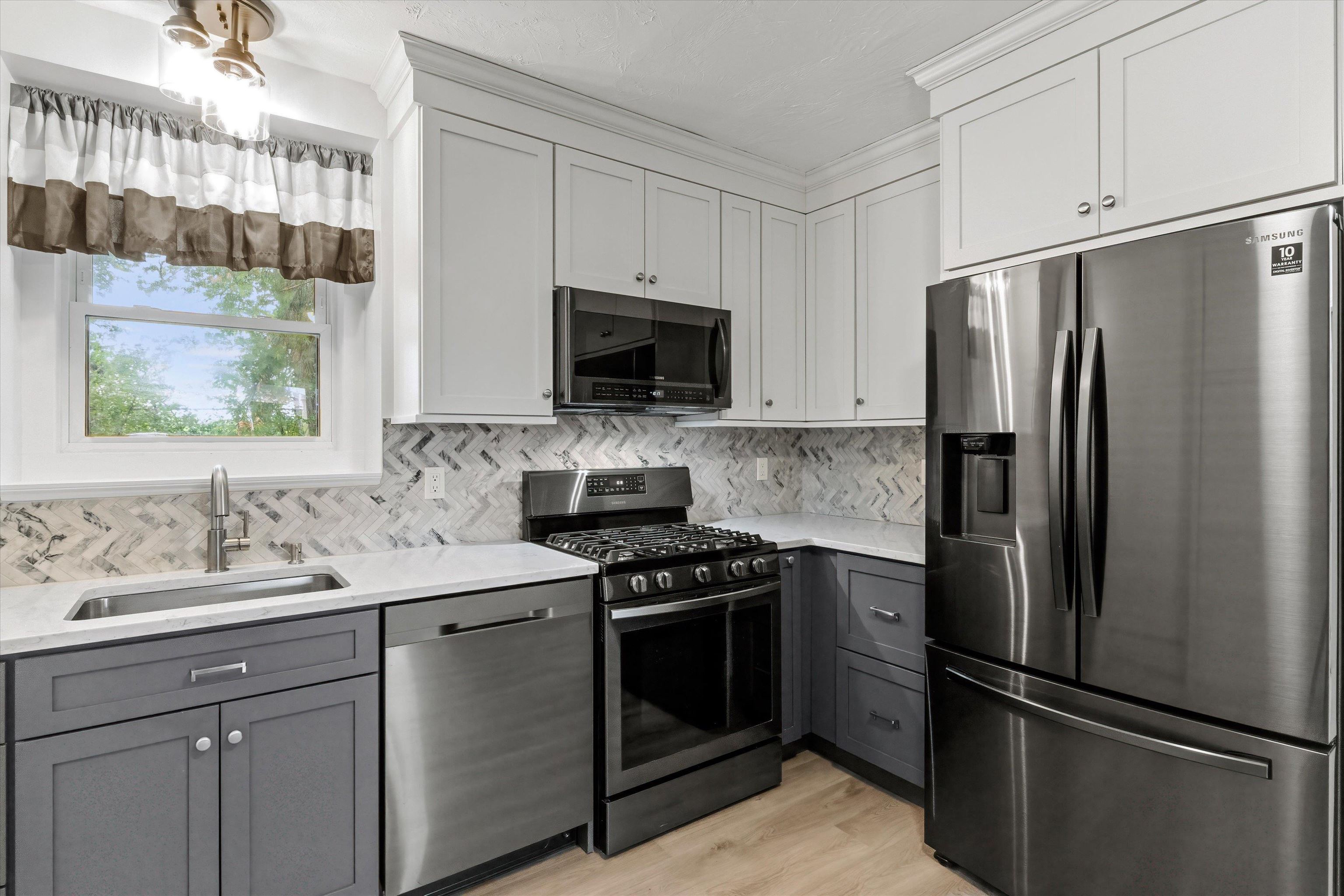 230 Circle Road, Unit 2 Manchester, NH 03103 - Photo 5 of 24