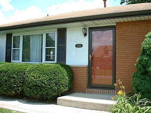 3432 Lewis Road Columbus, OH 43207 - Photo 3 of 25 Gallery Image 3