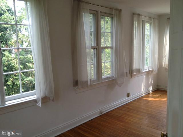 3214 Woodley Road Northwest Washington, DC 20008 - Photo 2 of 22 Bedroom (Master)