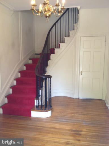 3214 Woodley Road Northwest Washington, DC 20008 - Photo 11 of 22 Interior (General)
