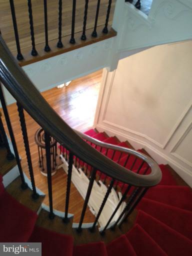 3214 Woodley Road Northwest Washington, DC 20008 - Photo 14 of 22 Interior (General)