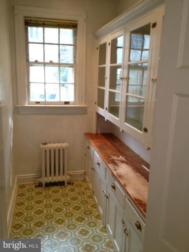 3214 Woodley Road Northwest Washington, DC 20008 - Photo 15 of 22 Interior (General)