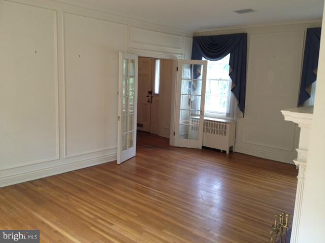 3214 Woodley Road Northwest Washington, DC 20008 - Photo 8 of 22 Interior (General)