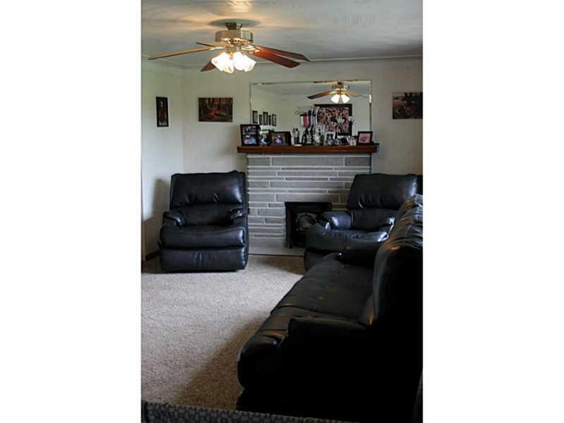 114 Radar Road Mount Pleasant, PA 15666 - Photo 3 of 18 Living Room.