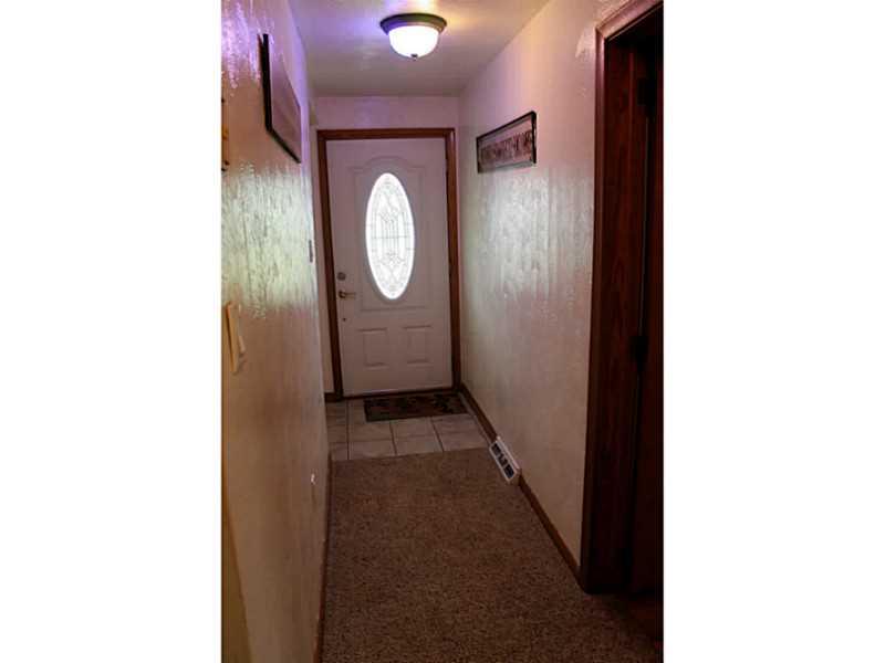 114 Radar Road Mount Pleasant, PA 15666 - Photo 9 of 18 Entry/Foyer.