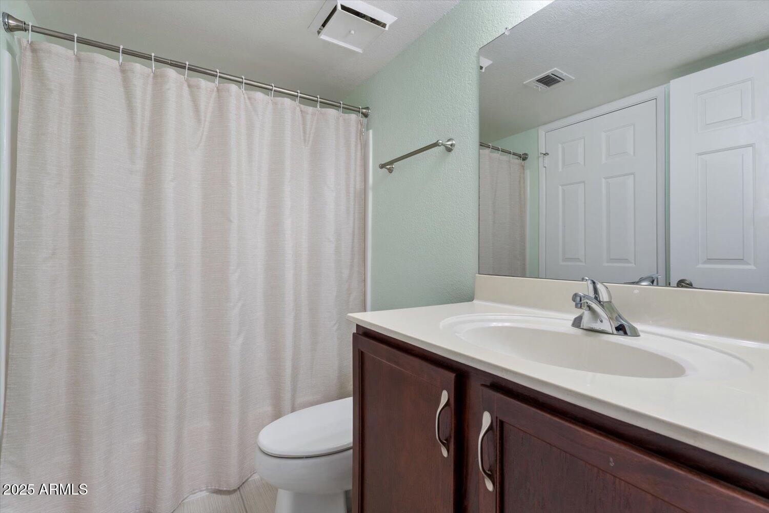 1720 East Thunderbird Road, Unit 2090 Phoenix, AZ 85022 - Photo 14 of 26 Guest Bath