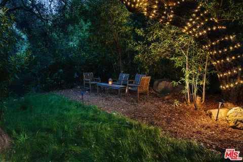 $2,995,000 | 19809 Montau Drive, Topanga, CA 90290