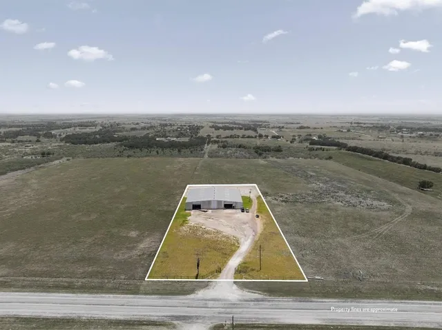 $895,000 | 16999 Highway 190, Rogers, TX 76569