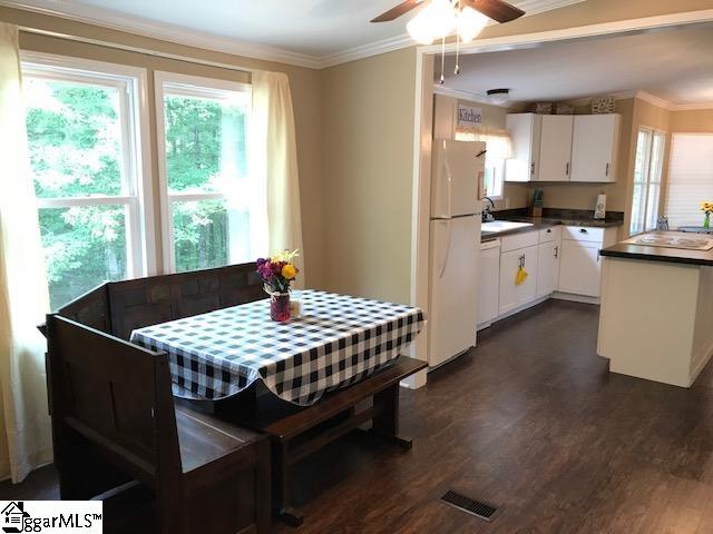 233 Daves Valley Road Pickens, SC 29671 - Photo 3 of 34
