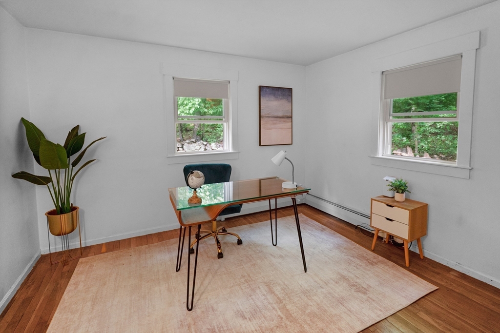 27 Searle Street Georgetown, MA 01833 - Photo 8 of 23