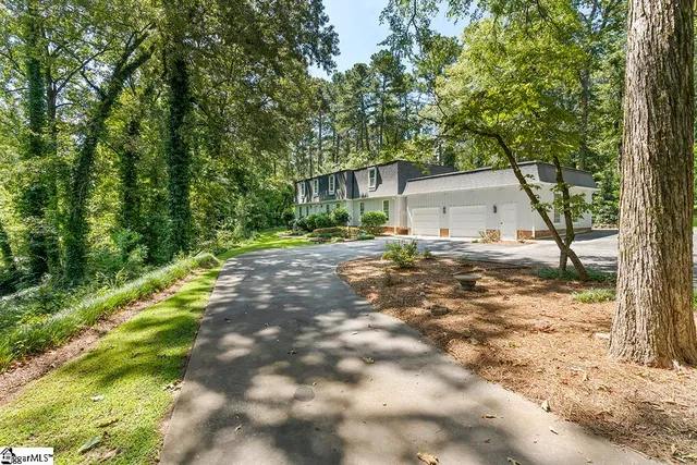 $275,000 | 101 Longwood Lane, Greenwood, SC 29646