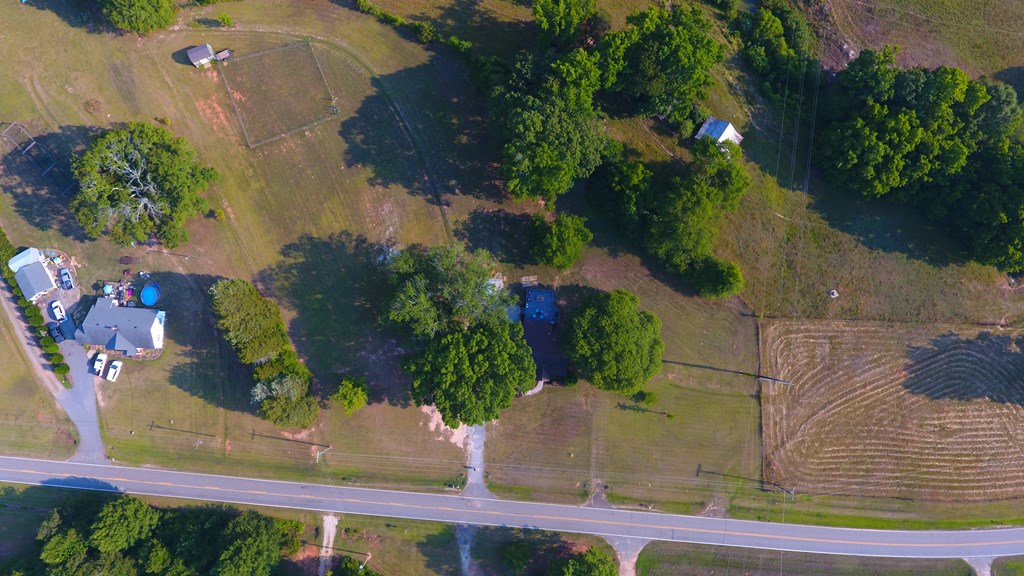 1015 Smith St Extension Donalds, SC 29638 - Photo 3 of 39