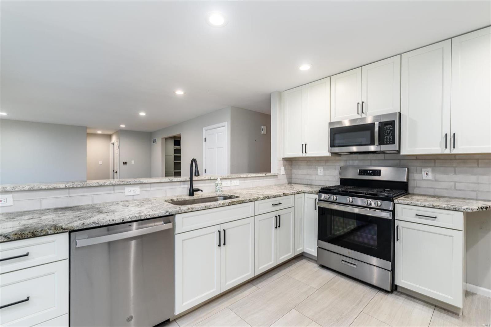 84 Forest Crest Drive Chesterfield, MO 63017 - Photo 14 of 39