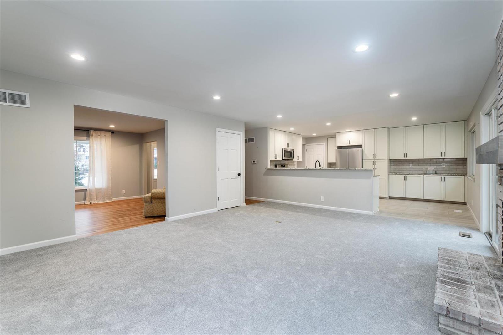 84 Forest Crest Drive Chesterfield, MO 63017 - Photo 9 of 39