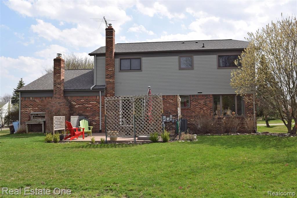 2706 Powderhorn Ridge Road Rochester Hills, MI 48309 - Photo 39 of 48