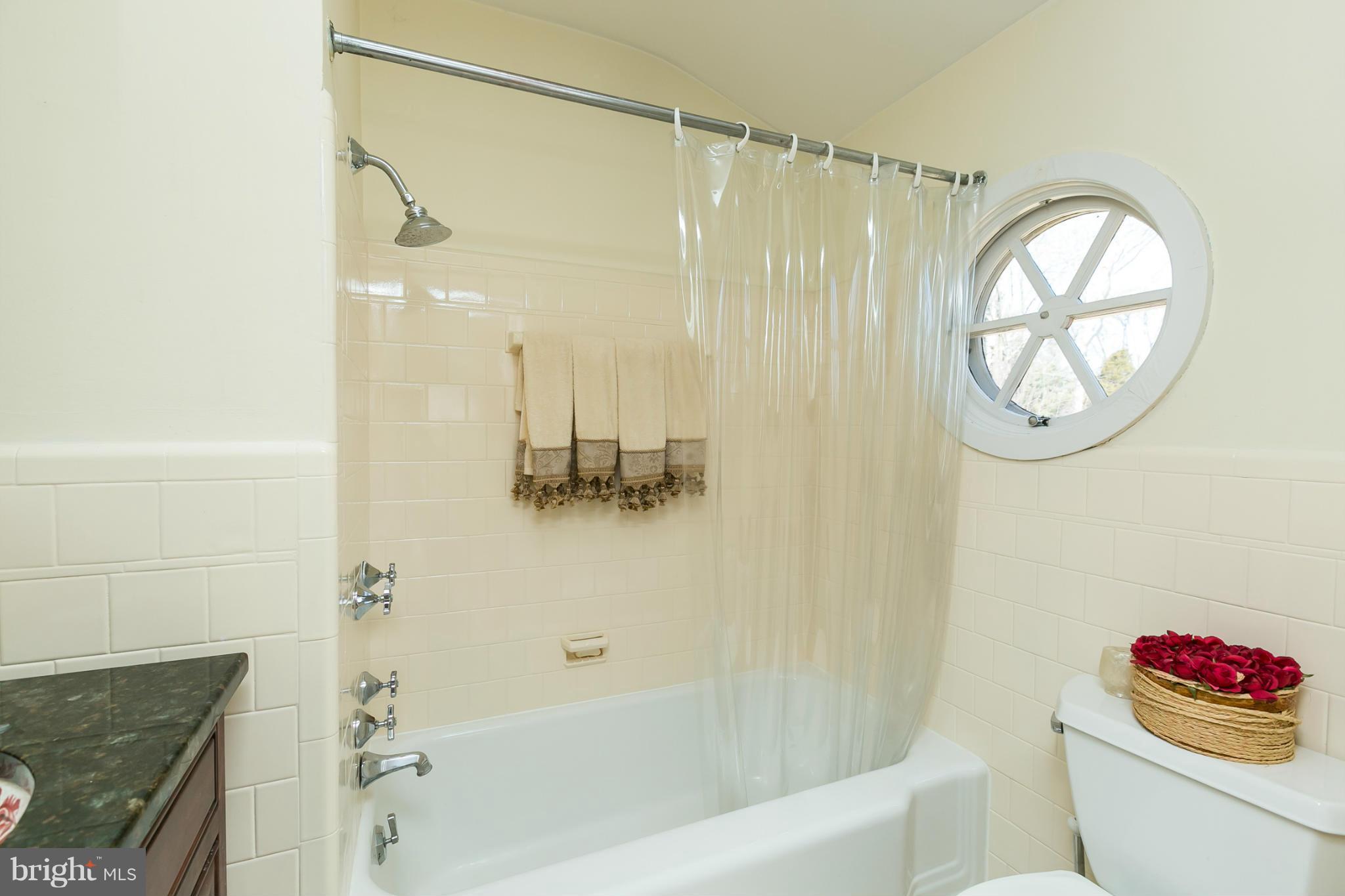 507 St Francis Road Towson, MD 21286 - Photo 13 of 28 Bath (Master)