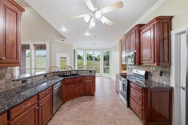 $660,000 | 100 Scenic View Drive, Aledo, TX 76008