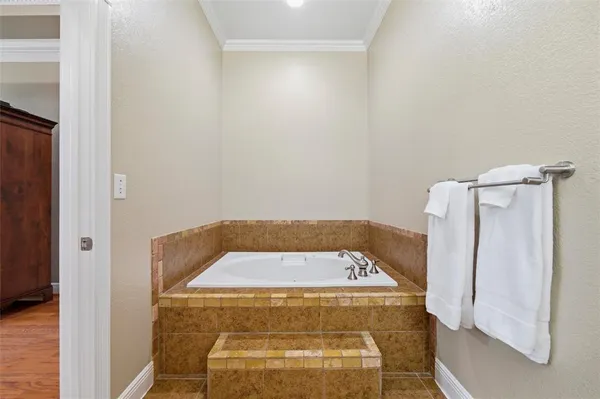 $660,000 | 100 Scenic View Drive, Aledo, TX 76008