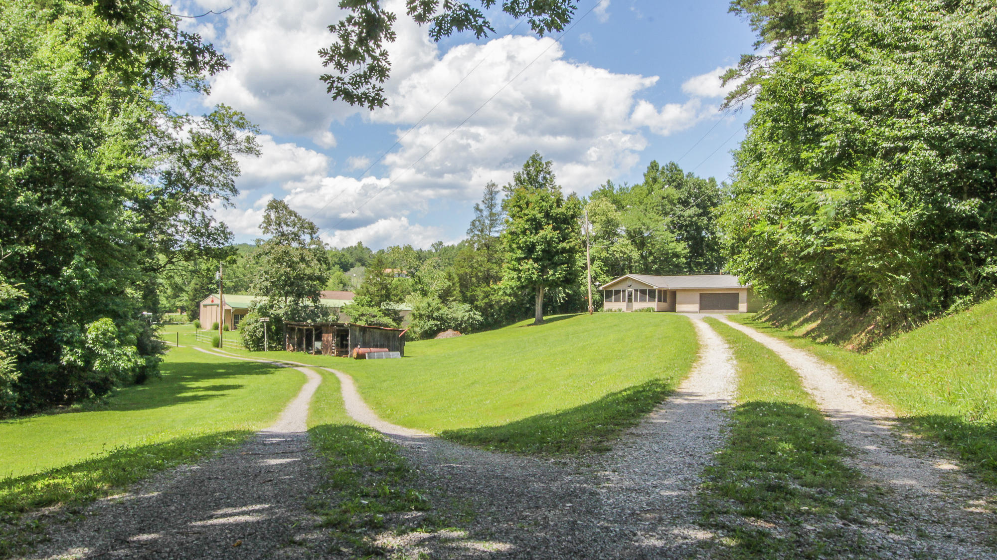 203 Charles Butler Road Oliver Springs, TN 37840 - Photo 23 of 40 203 Charles Butler Road, Oliver Springs,
