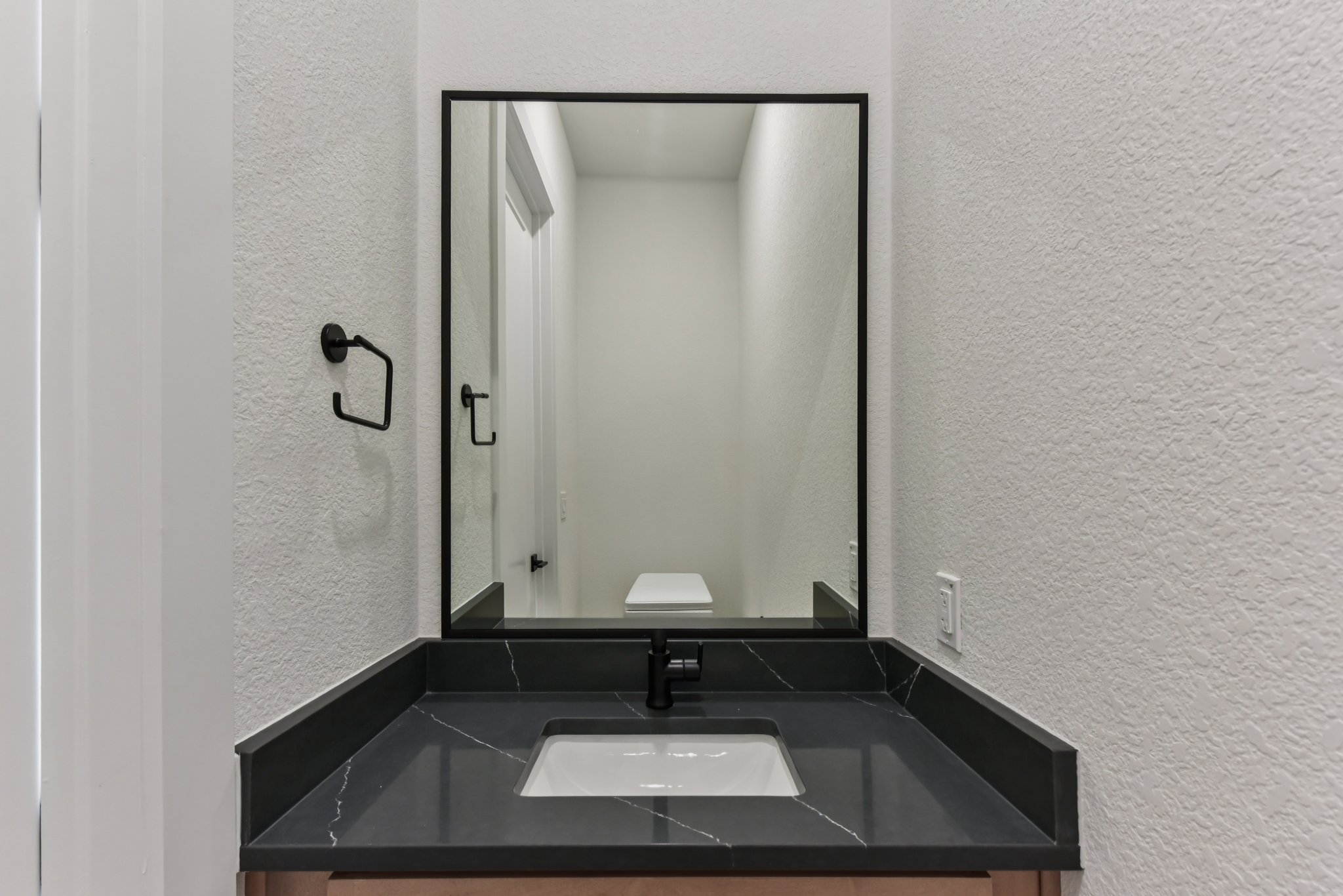 12109 Fennec Way Austin, TX 78758 - Photo 12 of 32