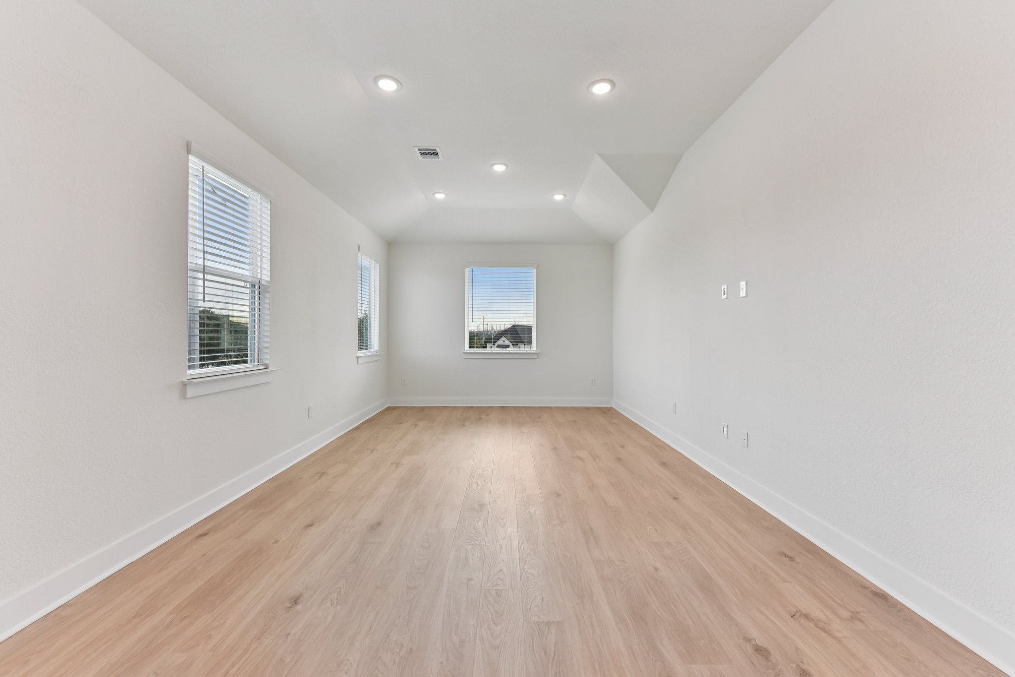 12109 Fennec Way Austin, TX 78758 - Photo 15 of 32