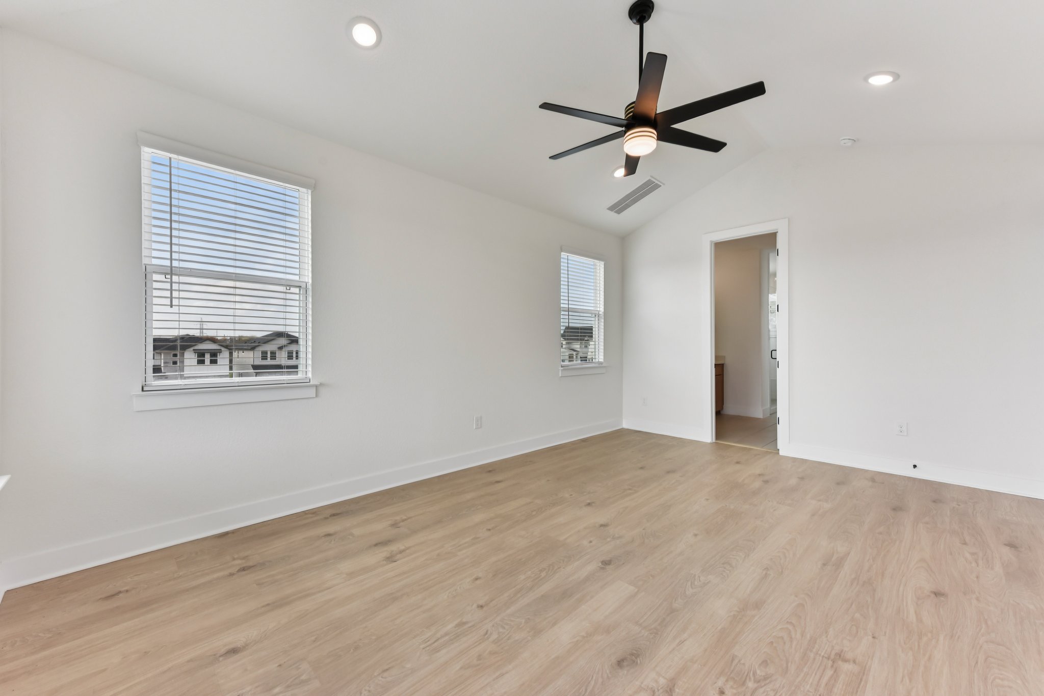 12109 Fennec Way Austin, TX 78758 - Photo 24 of 32