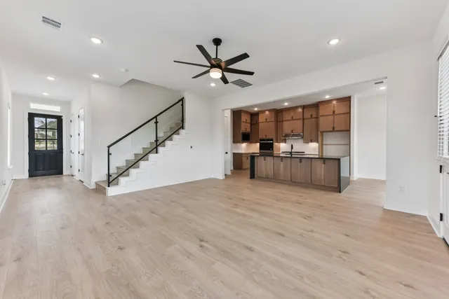 $724,990 | 12109 Fennec Way, Austin, TX 78758