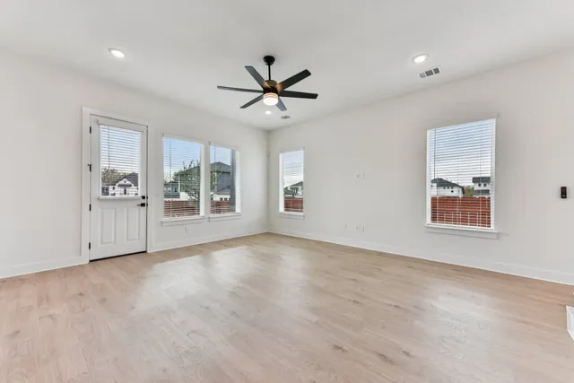 $724,990 | 12109 Fennec Way, Austin, TX 78758