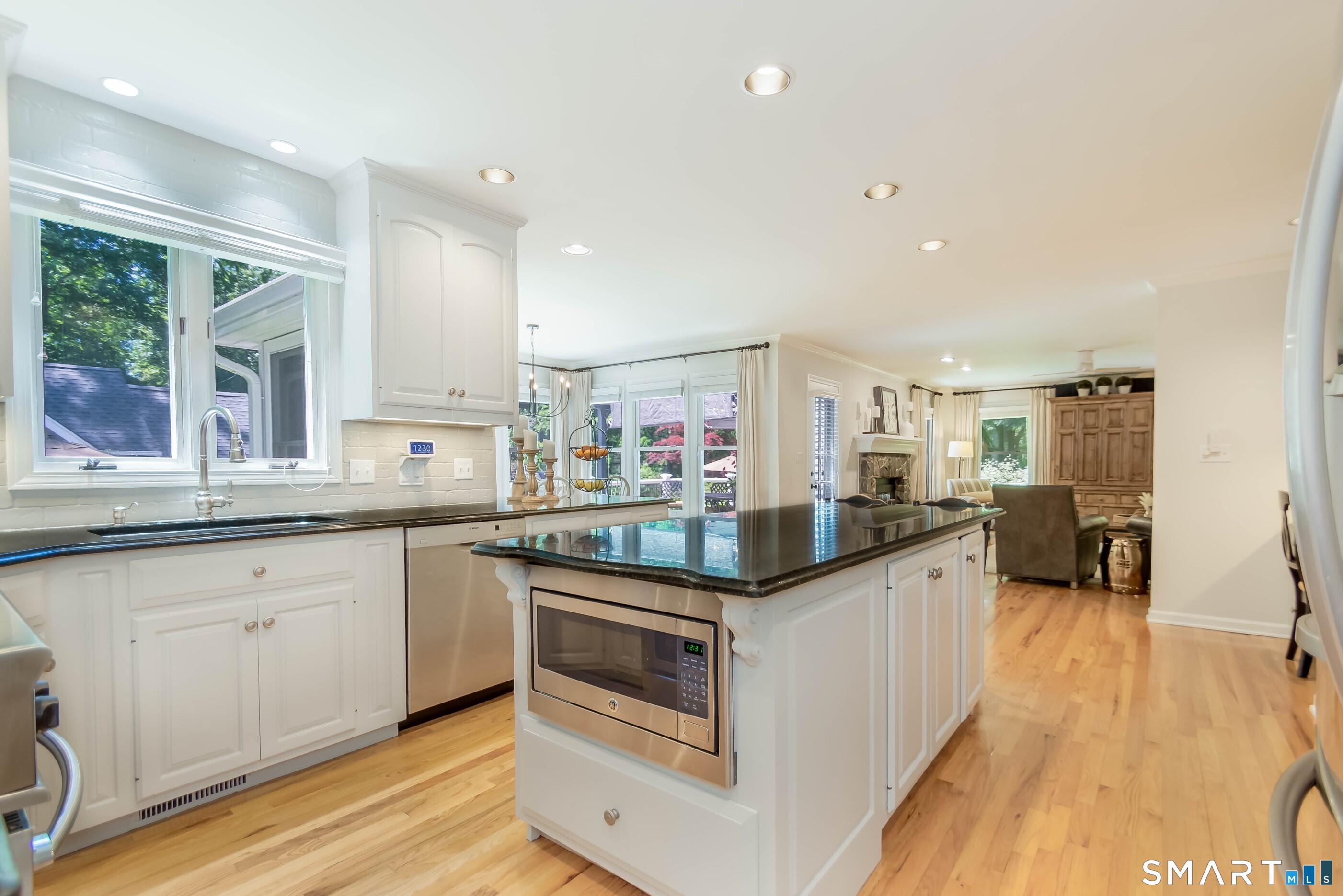 185 Center Road Easton, CT 06612 - Photo 13 of 40