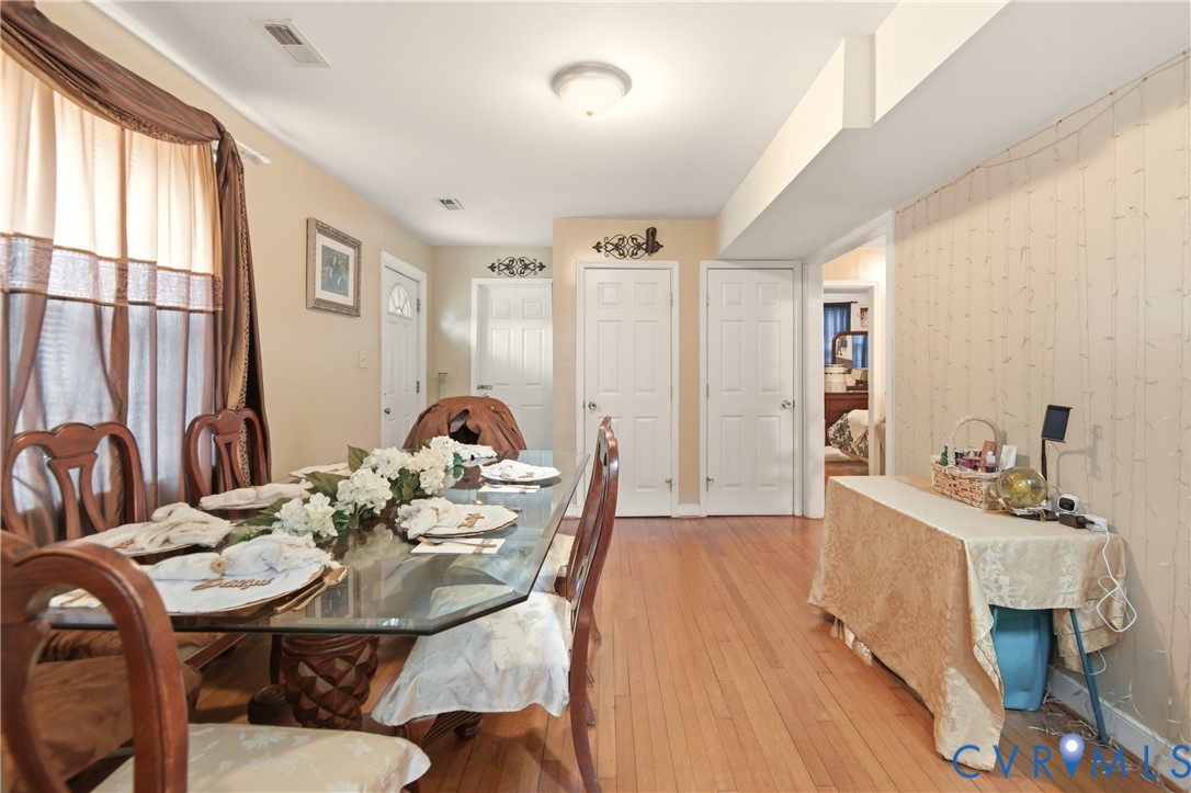 1311 Williamsburg Road Richmond, VA 23231 - Photo 5 of 38 Hardwood-finish flooring throughout, featuring a n